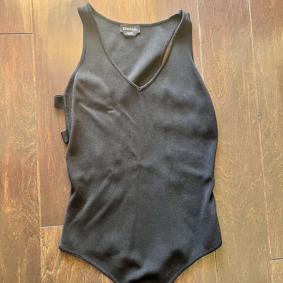 Bebe black ribbed knit V-neck tank top bodysuit M strappy cut-outs on the sides - Picture 1 of 7